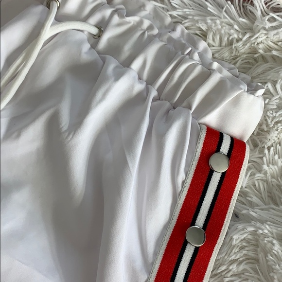 Two piece set - Picture 3 of 3